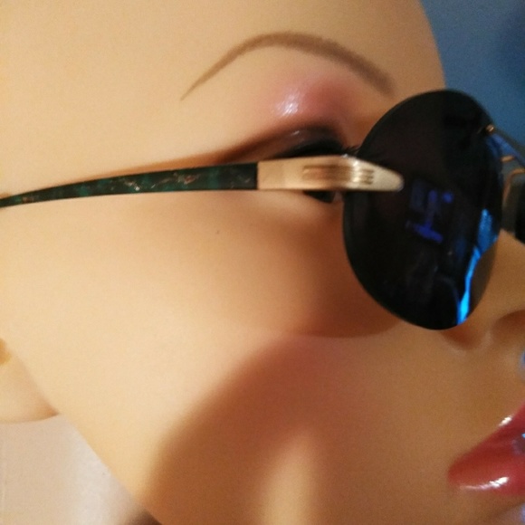 24 kt gold Mercedes Benz‎ sunglasses Vintage. Purchased in Paris - Picture 1 of 3